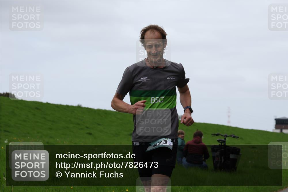 04.05.2025 - 8. Wedeler Halbmarathon Yannick Fuchs http://msf.ph/oto/7826473 04.05.2025 11:13:47 Laufen 23, 3, 3 meine-sportfotos.de