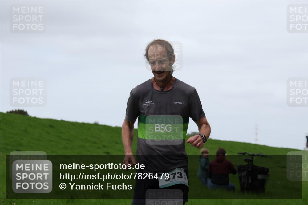 04.05.2025 - 8. Wedeler Halbmarathon Yannick Fuchs http://msf.ph/oto/7826479 04.05.2025 11:13:47 Laufen 373 meine-sportfotos.de