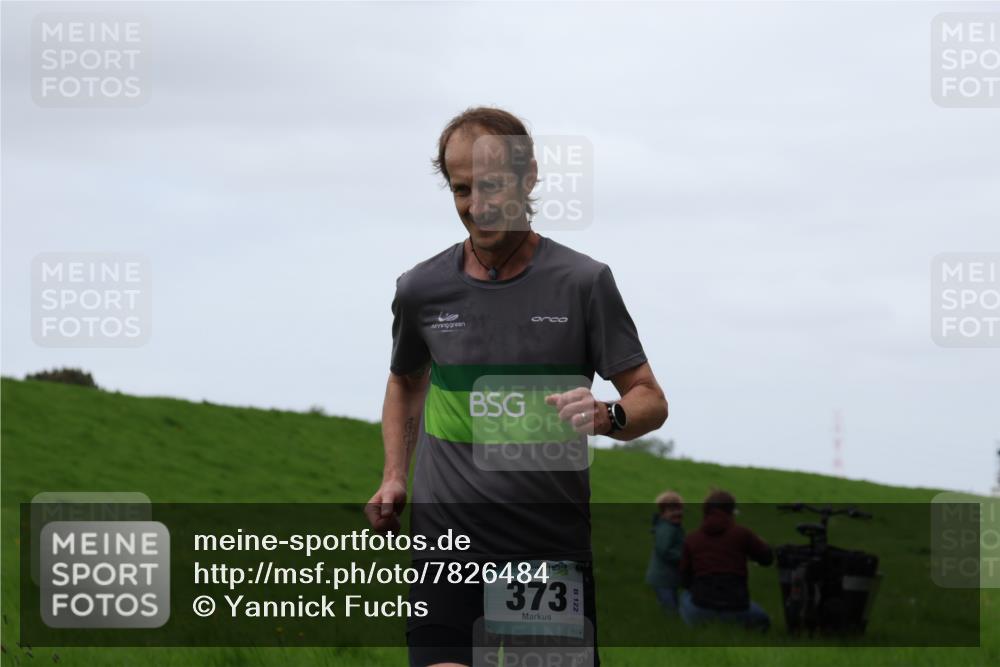 04.05.2025 - 8. Wedeler Halbmarathon Yannick Fuchs http://msf.ph/oto/7826484 04.05.2025 11:13:47 Laufen 373 meine-sportfotos.de