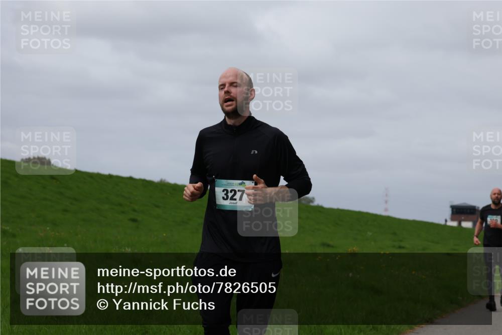 04.05.2025 - 8. Wedeler Halbmarathon Yannick Fuchs http://msf.ph/oto/7826505 04.05.2025 11:55:41 Laufen 327, 360 meine-sportfotos.de