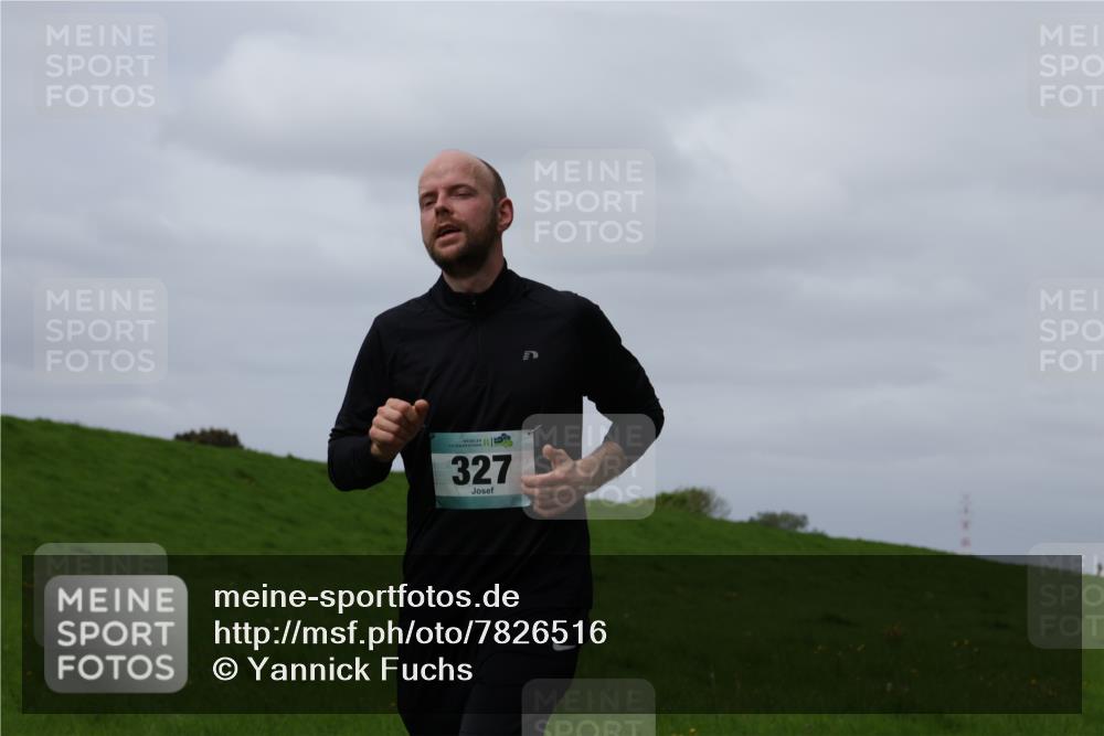04.05.2025 - 8. Wedeler Halbmarathon Yannick Fuchs http://msf.ph/oto/7826516 04.05.2025 11:55:41 Laufen 156, 327 meine-sportfotos.de