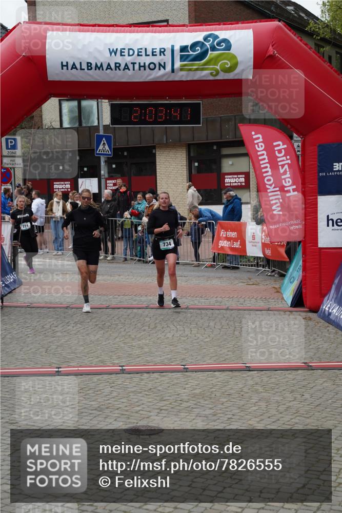 04.05.2025 - 8. Wedeler Halbmarathon Felixshl http://msf.ph/oto/7826555 04.05.2025 12:03:39 Ziel 725, 733, 734, 771 meine-sportfotos.de