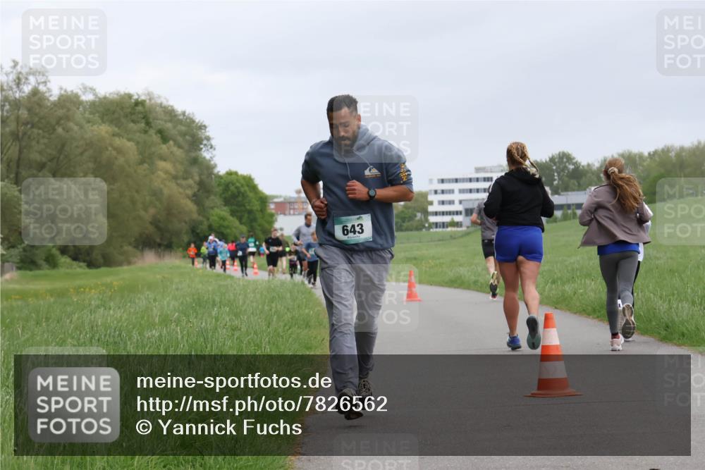 04.05.2025 - 8. Wedeler Halbmarathon Yannick Fuchs http://msf.ph/oto/7826562 04.05.2025 11:13:59 Laufen 643 meine-sportfotos.de