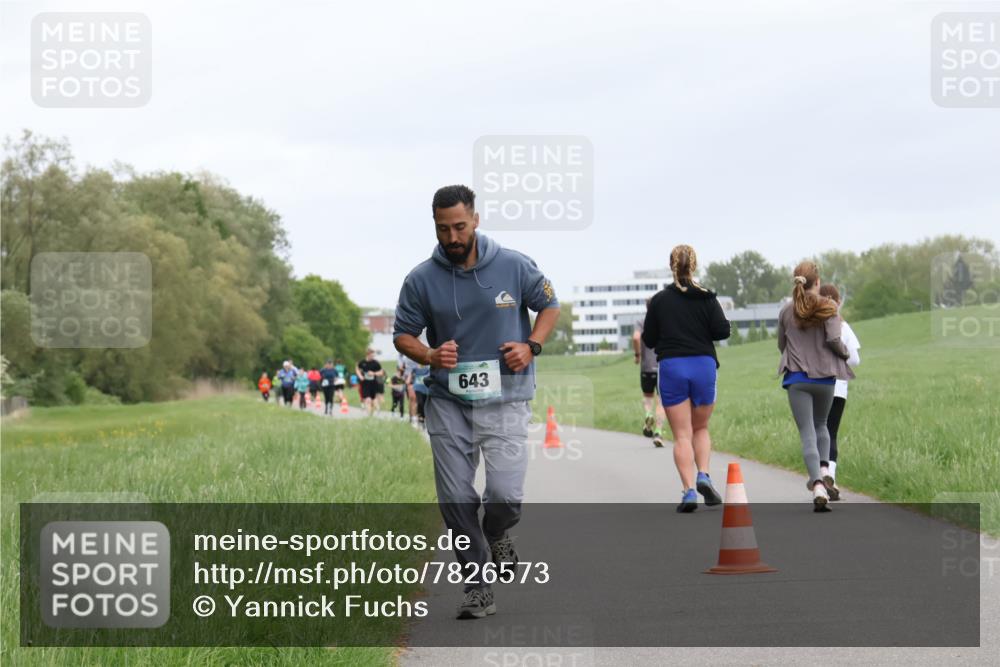 04.05.2025 - 8. Wedeler Halbmarathon Yannick Fuchs http://msf.ph/oto/7826573 04.05.2025 11:13:59 Laufen 643 meine-sportfotos.de