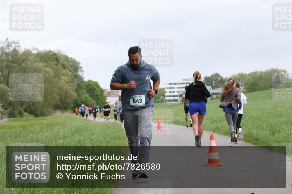 04.05.2025 - 8. Wedeler Halbmarathon Yannick Fuchs http://msf.ph/oto/7826580 04.05.2025 11:13:59 Laufen 643 meine-sportfotos.de