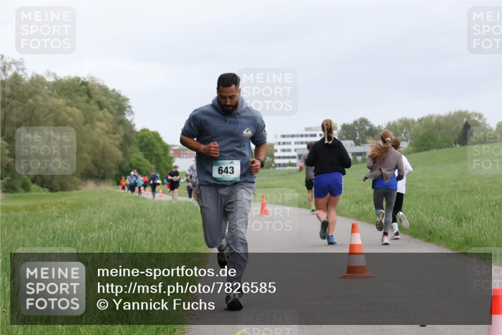 04.05.2025 - 8. Wedeler Halbmarathon Yannick Fuchs http://msf.ph/oto/7826585 04.05.2025 11:14:00 Laufen 643 meine-sportfotos.de