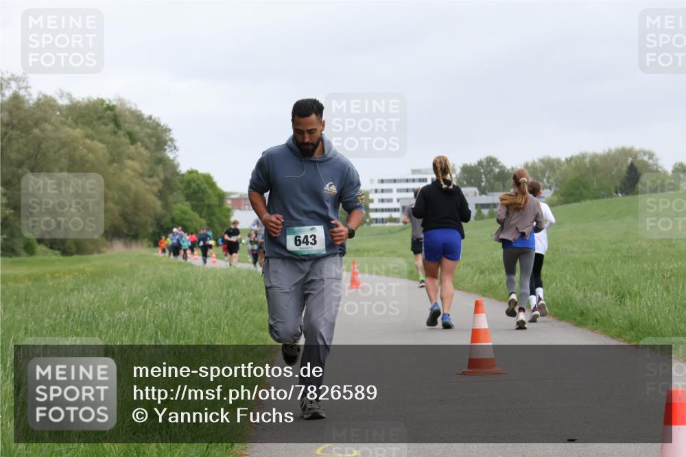 04.05.2025 - 8. Wedeler Halbmarathon Yannick Fuchs http://msf.ph/oto/7826589 04.05.2025 11:14:00 Laufen 643 meine-sportfotos.de