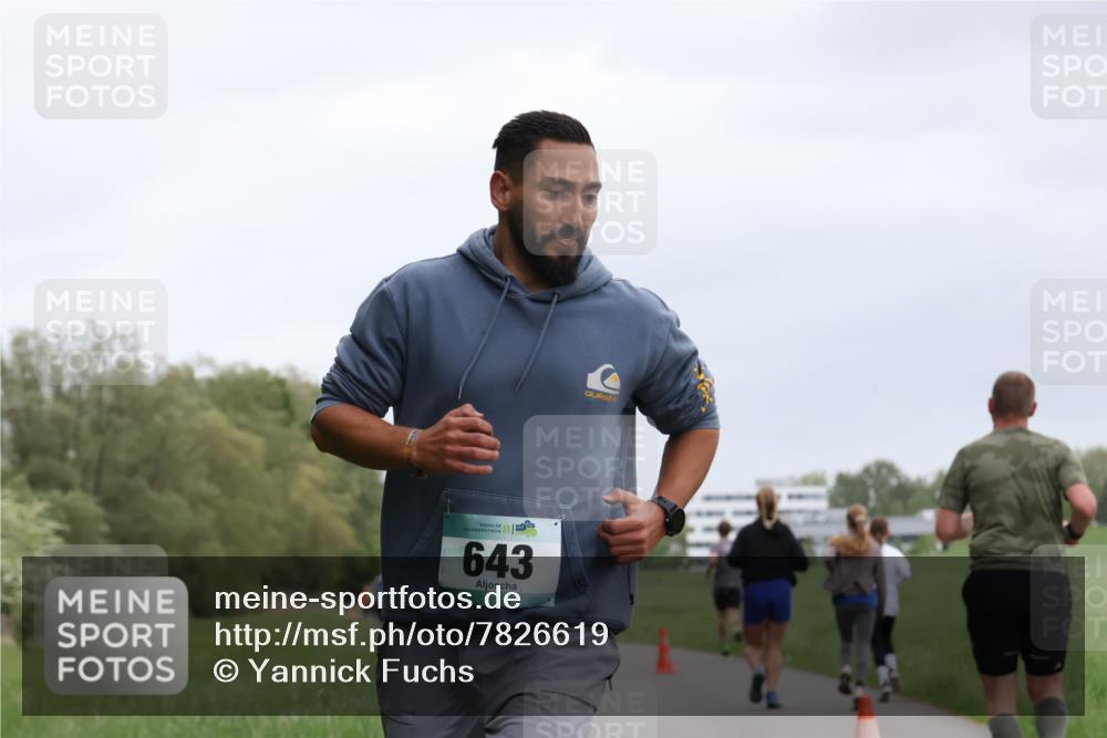 04.05.2025 - 8. Wedeler Halbmarathon Yannick Fuchs http://msf.ph/oto/7826619 04.05.2025 11:14:02 Laufen 643 meine-sportfotos.de