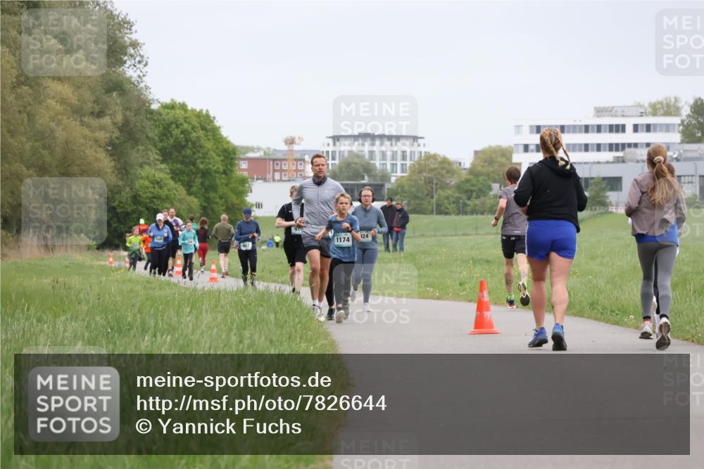04.05.2025 - 8. Wedeler Halbmarathon Yannick Fuchs http://msf.ph/oto/7826644 04.05.2025 11:14:04 Laufen 919, 124, 1174 meine-sportfotos.de