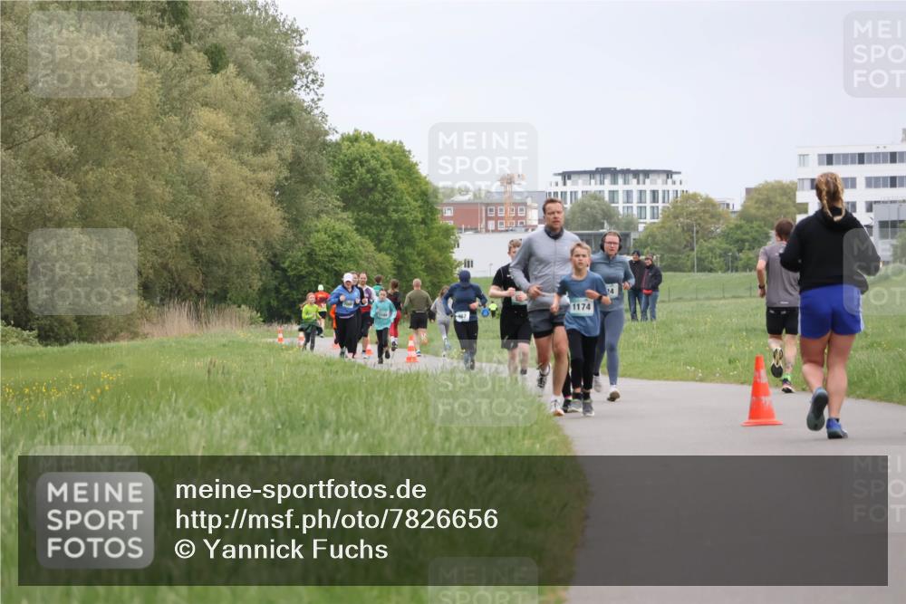 04.05.2025 - 8. Wedeler Halbmarathon Yannick Fuchs http://msf.ph/oto/7826656 04.05.2025 11:14:04 Laufen 1174, 24 meine-sportfotos.de