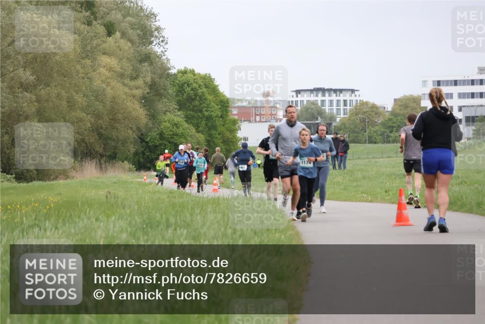 04.05.2025 - 8. Wedeler Halbmarathon Yannick Fuchs http://msf.ph/oto/7826659 04.05.2025 11:14:04 Laufen 1174, 667 meine-sportfotos.de