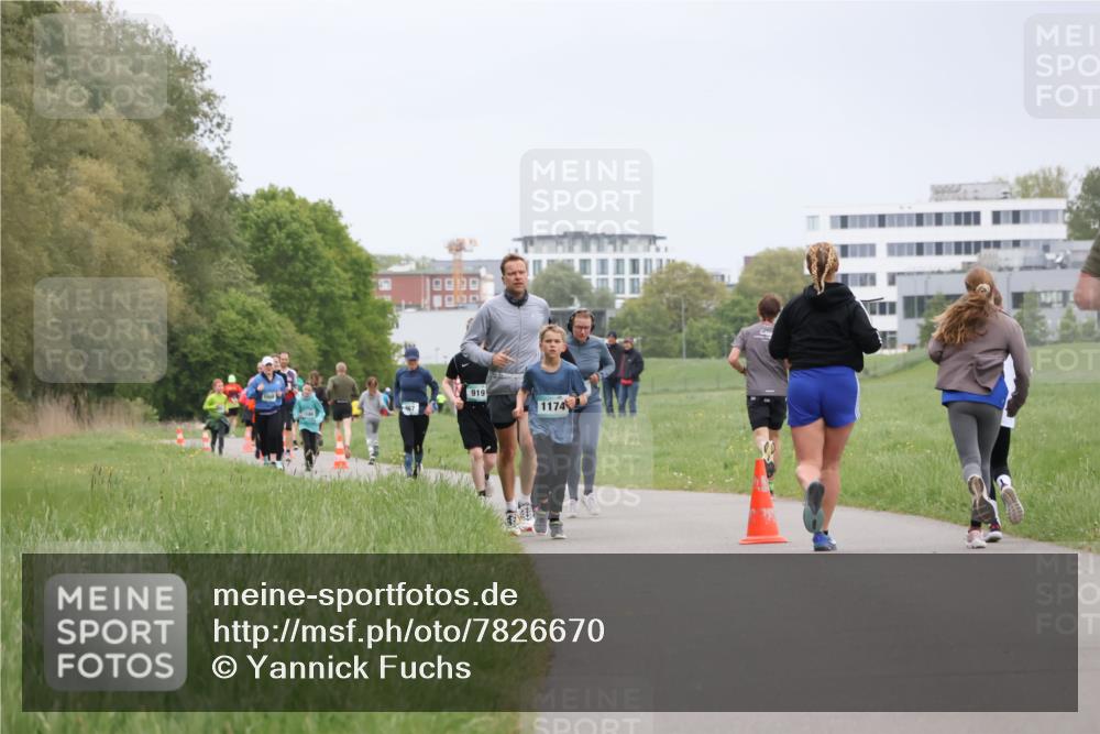 04.05.2025 - 8. Wedeler Halbmarathon Yannick Fuchs http://msf.ph/oto/7826670 04.05.2025 11:14:05 Laufen 919, 1174 meine-sportfotos.de