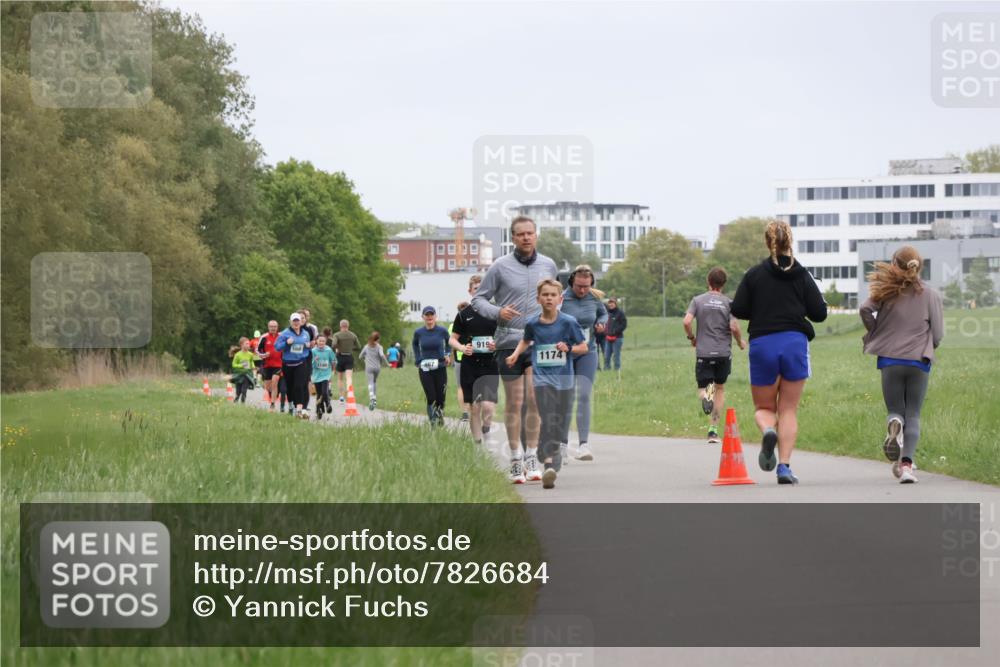 04.05.2025 - 8. Wedeler Halbmarathon Yannick Fuchs http://msf.ph/oto/7826684 04.05.2025 11:14:06 Laufen 919, 1174 meine-sportfotos.de