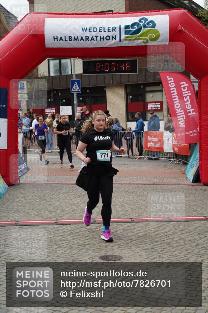 04.05.2025 - 8. Wedeler Halbmarathon Felixshl http://msf.ph/oto/7826701 04.05.2025 12:03:44 Ziel 307, 396, 733, 734, 771 meine-sportfotos.de