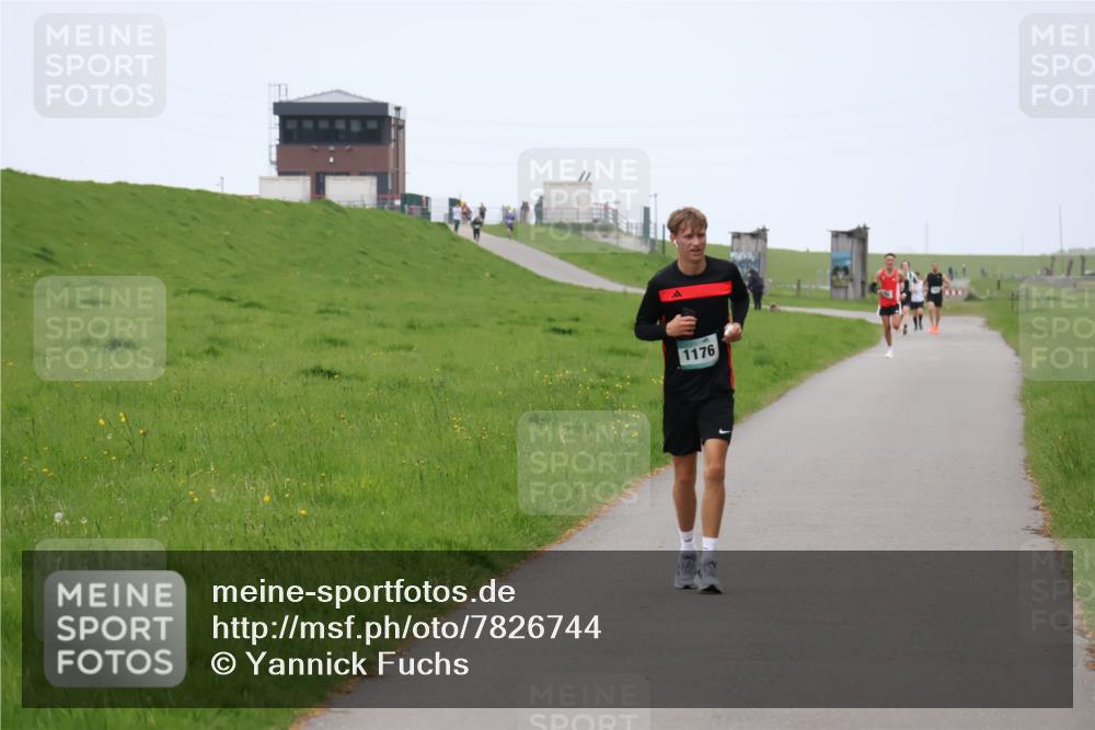 04.05.2025 - 8. Wedeler Halbmarathon Yannick Fuchs http://msf.ph/oto/7826744 04.05.2025 11:14:11 Laufen 1176 meine-sportfotos.de
