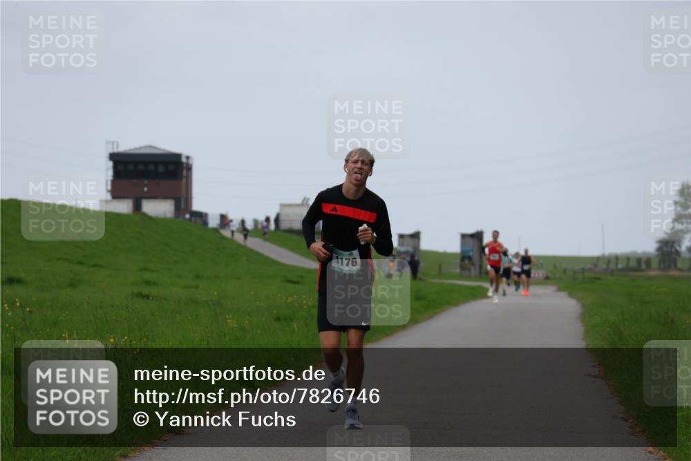 04.05.2025 - 8. Wedeler Halbmarathon Yannick Fuchs http://msf.ph/oto/7826746 04.05.2025 11:14:13 Laufen 1176 meine-sportfotos.de