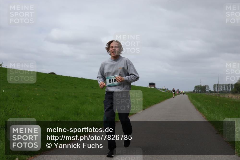 04.05.2025 - 8. Wedeler Halbmarathon Yannick Fuchs http://msf.ph/oto/7826785 04.05.2025 11:55:49 Laufen 818 meine-sportfotos.de