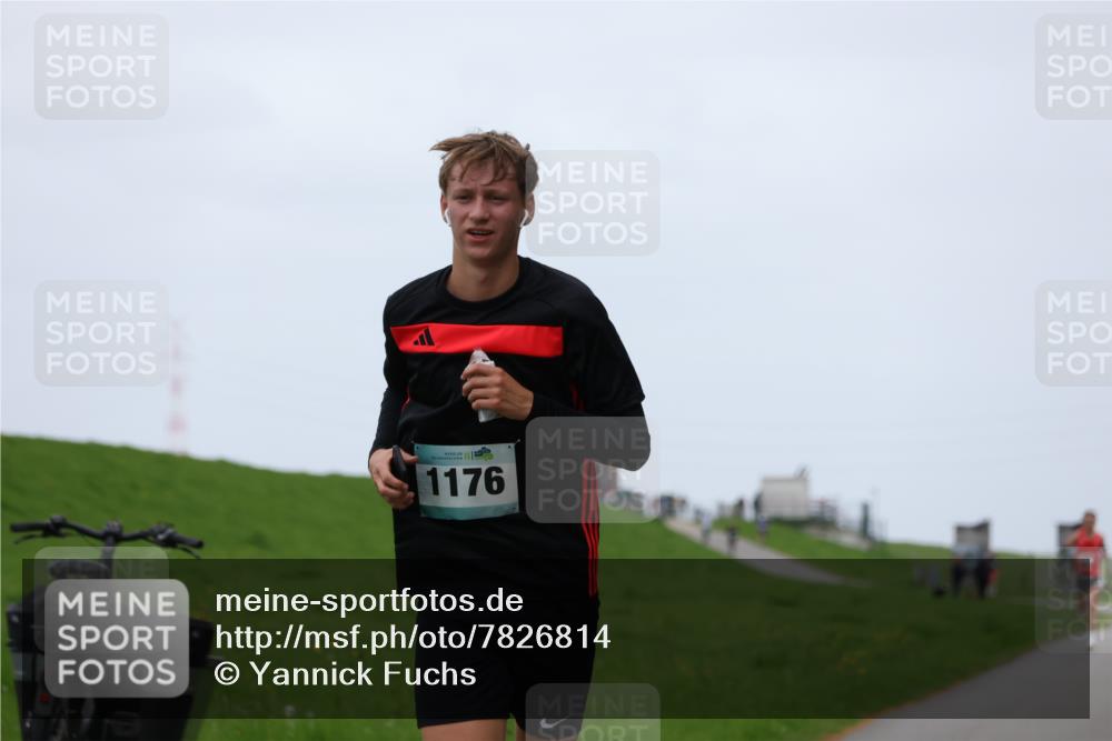 04.05.2025 - 8. Wedeler Halbmarathon Yannick Fuchs http://msf.ph/oto/7826814 04.05.2025 11:14:17 Laufen 1176 meine-sportfotos.de