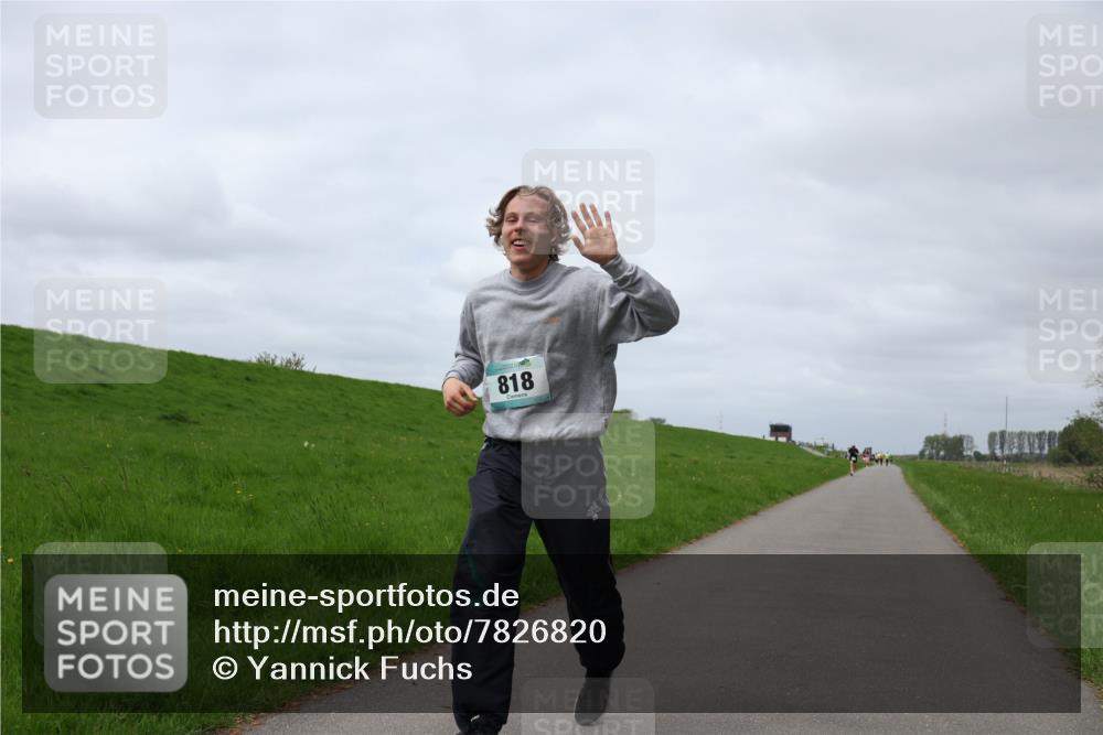 04.05.2025 - 8. Wedeler Halbmarathon Yannick Fuchs http://msf.ph/oto/7826820 04.05.2025 11:55:50 Laufen 818 meine-sportfotos.de