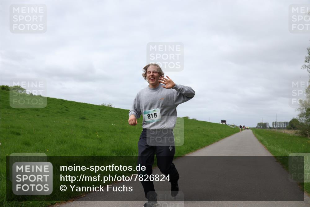 04.05.2025 - 8. Wedeler Halbmarathon Yannick Fuchs http://msf.ph/oto/7826824 04.05.2025 11:55:50 Laufen 818 meine-sportfotos.de