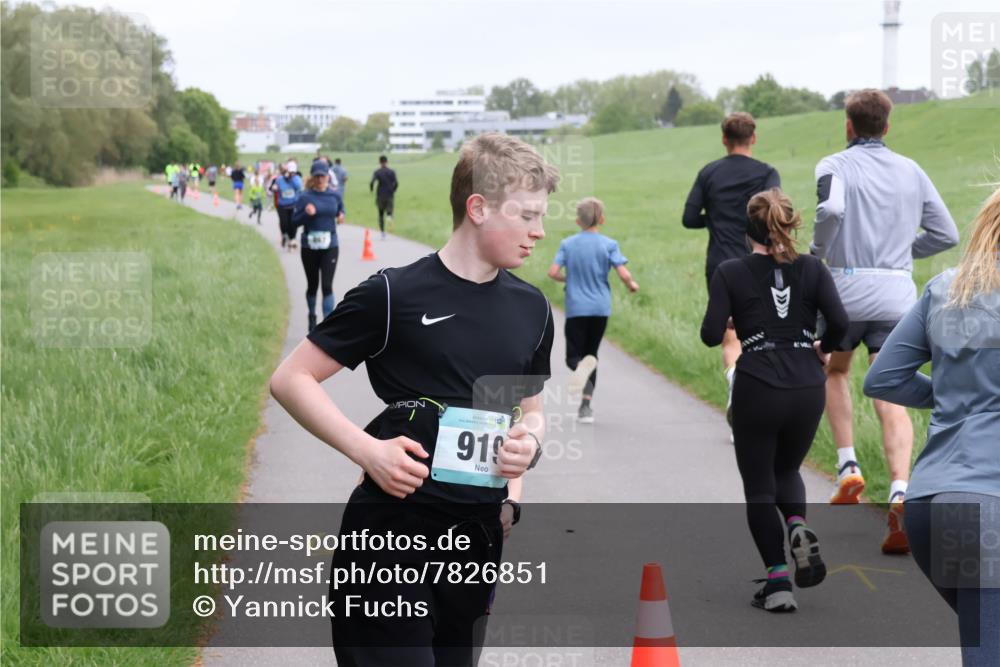 04.05.2025 - 8. Wedeler Halbmarathon Yannick Fuchs http://msf.ph/oto/7826851 04.05.2025 11:14:24 Laufen 919 meine-sportfotos.de