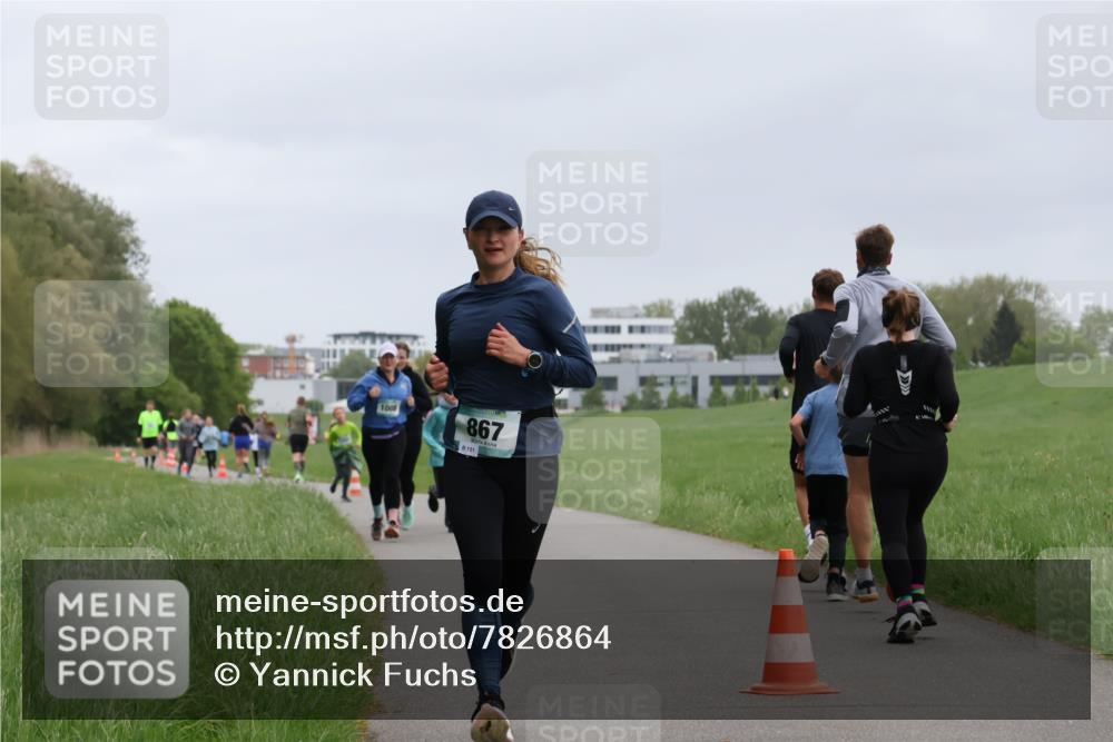 04.05.2025 - 8. Wedeler Halbmarathon Yannick Fuchs http://msf.ph/oto/7826864 04.05.2025 11:14:28 Laufen 1008, 867, 151 meine-sportfotos.de