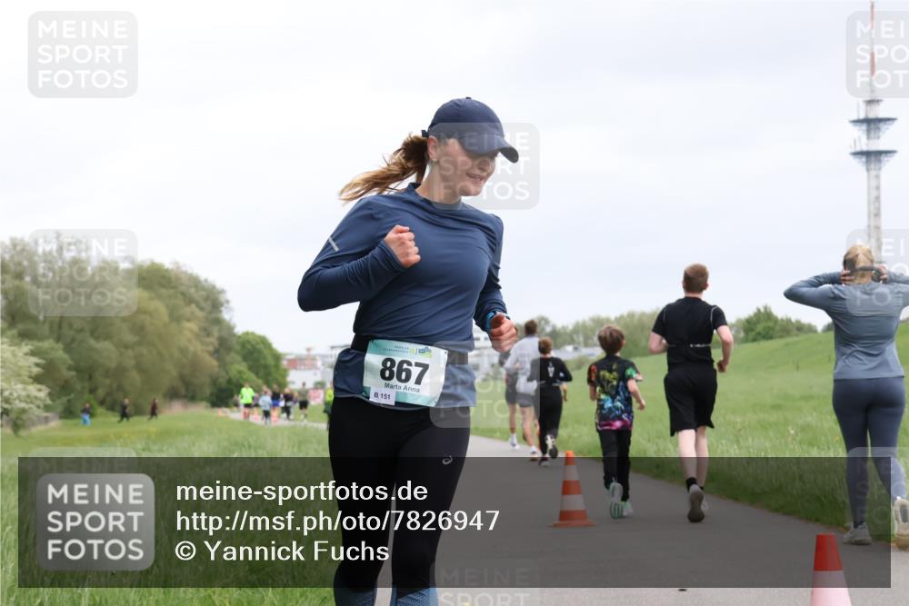 04.05.2025 - 8. Wedeler Halbmarathon Yannick Fuchs http://msf.ph/oto/7826947 04.05.2025 11:14:30 Laufen 867, 151 meine-sportfotos.de