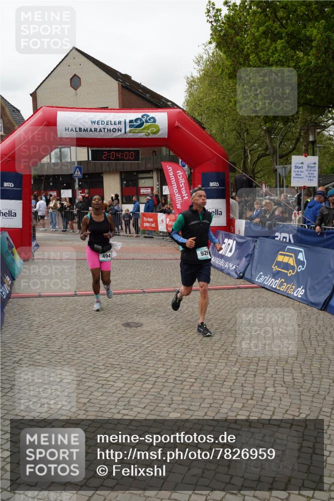 04.05.2025 - 8. Wedeler Halbmarathon Felixshl http://msf.ph/oto/7826959 04.05.2025 12:03:58 Ziel 176, 494, 926 meine-sportfotos.de