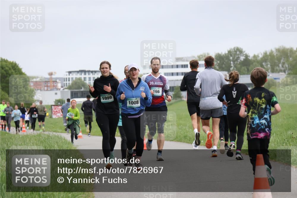04.05.2025 - 8. Wedeler Halbmarathon Yannick Fuchs http://msf.ph/oto/7826967 04.05.2025 11:14:31 Laufen 120, 1099, 1008, 20, 166 meine-sportfotos.de