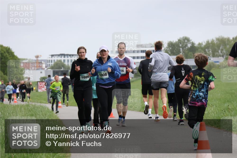 04.05.2025 - 8. Wedeler Halbmarathon Yannick Fuchs http://msf.ph/oto/7826977 04.05.2025 11:14:31 Laufen 203, 1099, 1008, 56 meine-sportfotos.de