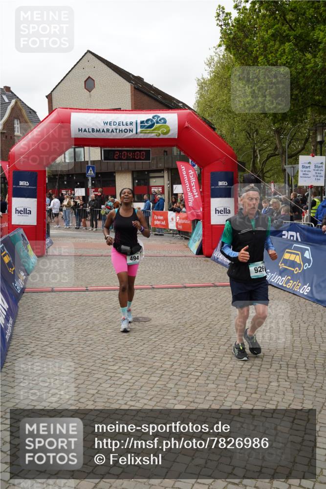 04.05.2025 - 8. Wedeler Halbmarathon Felixshl http://msf.ph/oto/7826986 04.05.2025 12:03:58 Ziel 176, 494, 926 meine-sportfotos.de