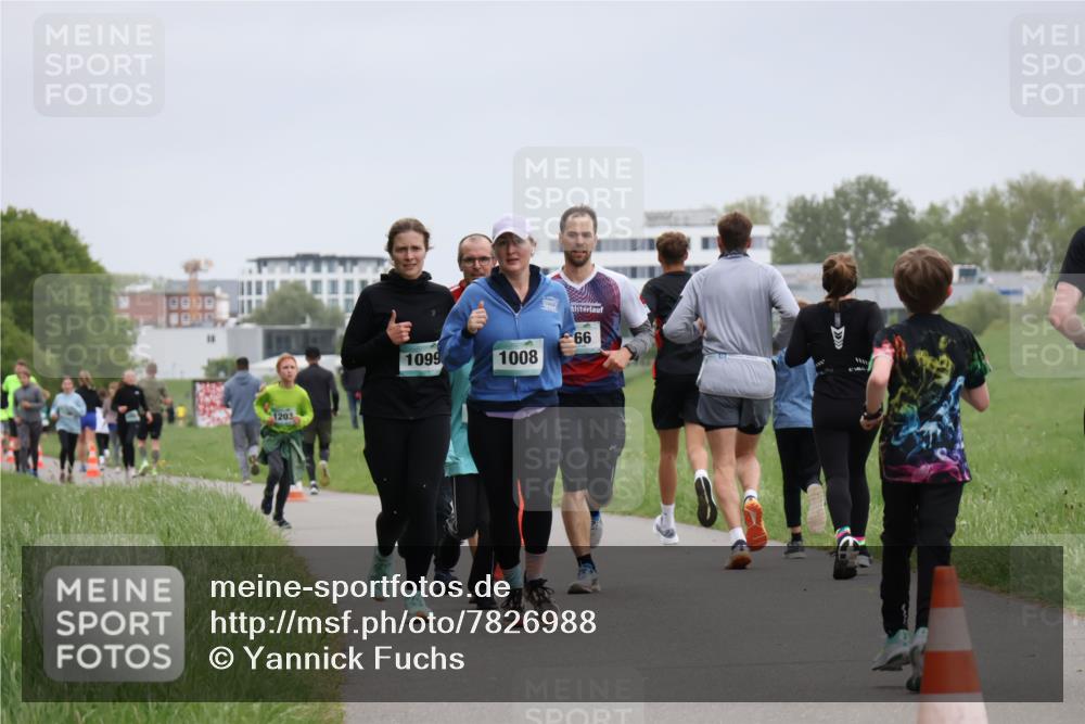 04.05.2025 - 8. Wedeler Halbmarathon Yannick Fuchs http://msf.ph/oto/7826988 04.05.2025 11:14:32 Laufen 1203, 1099, 1008, 66 meine-sportfotos.de