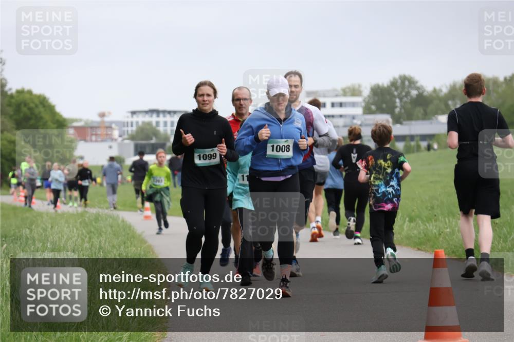 04.05.2025 - 8. Wedeler Halbmarathon Yannick Fuchs http://msf.ph/oto/7827029 04.05.2025 11:14:33 Laufen 1203, 1099, 11, 1008 meine-sportfotos.de