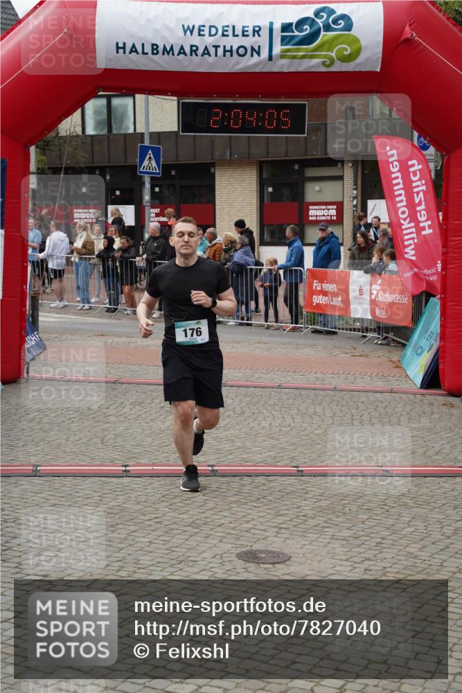 04.05.2025 - 8. Wedeler Halbmarathon Felixshl http://msf.ph/oto/7827040 04.05.2025 12:04:03 Ziel 176 meine-sportfotos.de