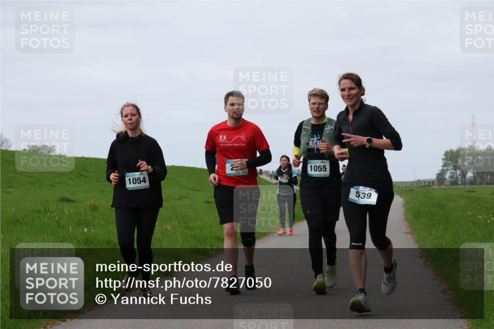 04.05.2025 - 8. Wedeler Halbmarathon Yannick Fuchs http://msf.ph/oto/7827050 04.05.2025 11:33:55 Laufen 1054, 8544, 773, 1055, 539 meine-sportfotos.de