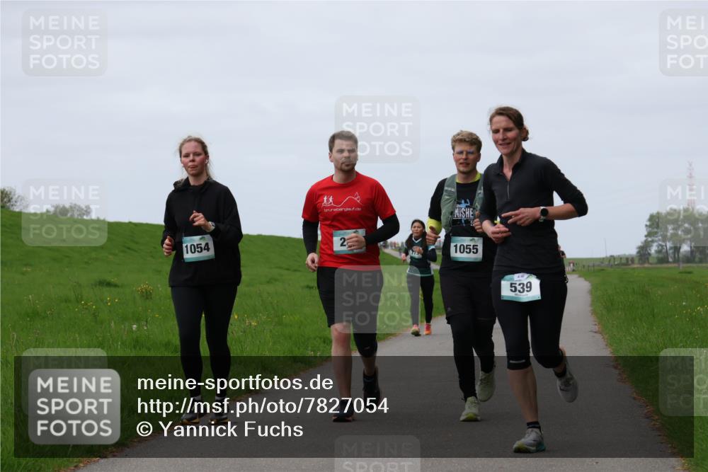 04.05.2025 - 8. Wedeler Halbmarathon Yannick Fuchs http://msf.ph/oto/7827054 04.05.2025 11:33:55 Laufen 1054, 2, 71, 1055, 539 meine-sportfotos.de