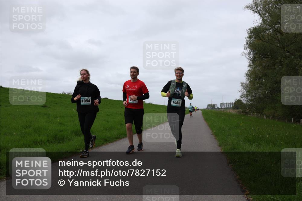 04.05.2025 - 8. Wedeler Halbmarathon Yannick Fuchs http://msf.ph/oto/7827152 04.05.2025 11:34:00 Laufen 1054, 1055 meine-sportfotos.de