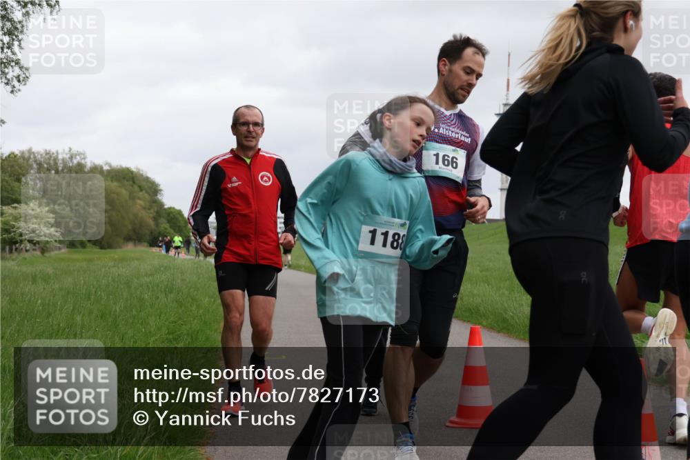 04.05.2025 - 8. Wedeler Halbmarathon Yannick Fuchs http://msf.ph/oto/7827173 04.05.2025 11:14:41 Laufen 1188, 166 meine-sportfotos.de
