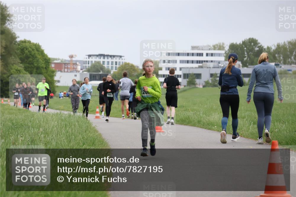 04.05.2025 - 8. Wedeler Halbmarathon Yannick Fuchs http://msf.ph/oto/7827195 04.05.2025 11:14:43 Laufen 1201, 120 meine-sportfotos.de