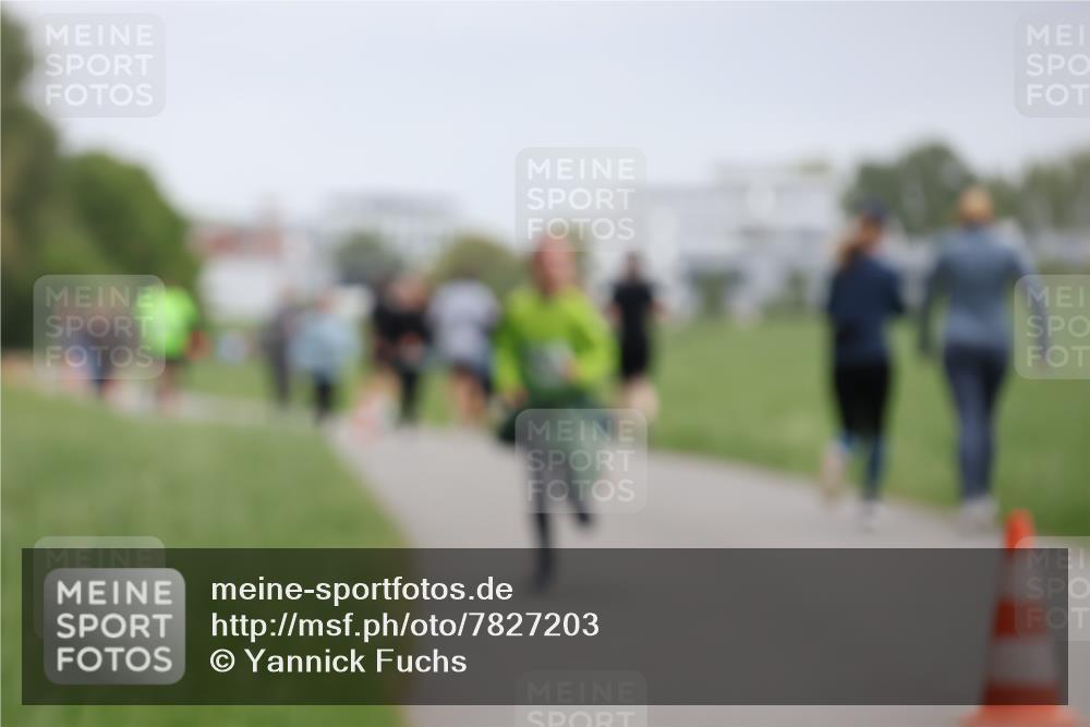 04.05.2025 - 8. Wedeler Halbmarathon Yannick Fuchs http://msf.ph/oto/7827203 04.05.2025 11:14:43 Laufen  meine-sportfotos.de