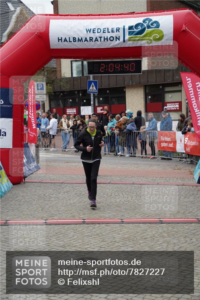 04.05.2025 - 8. Wedeler Halbmarathon Felixshl http://msf.ph/oto/7827227 04.05.2025 12:04:38 Ziel 443, 694 meine-sportfotos.de