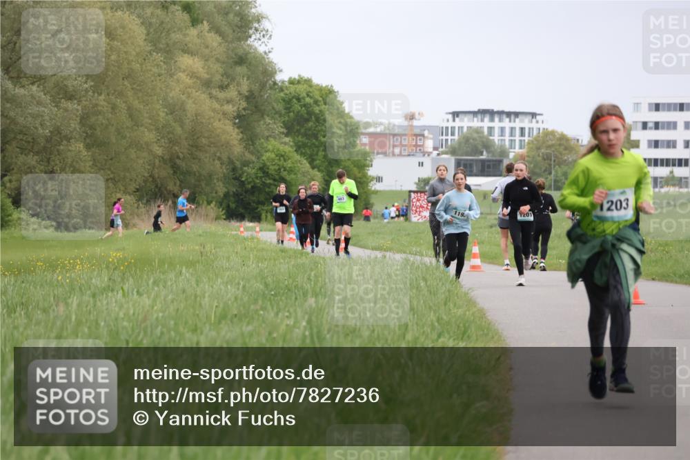 04.05.2025 - 8. Wedeler Halbmarathon Yannick Fuchs http://msf.ph/oto/7827236 04.05.2025 11:14:44 Laufen 483, 1203, 119, 201 meine-sportfotos.de