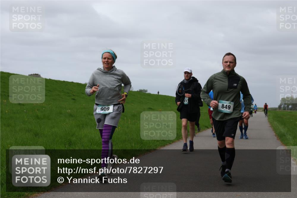 04.05.2025 - 8. Wedeler Halbmarathon Yannick Fuchs http://msf.ph/oto/7827297 04.05.2025 11:57:06 Laufen 909, 849 meine-sportfotos.de