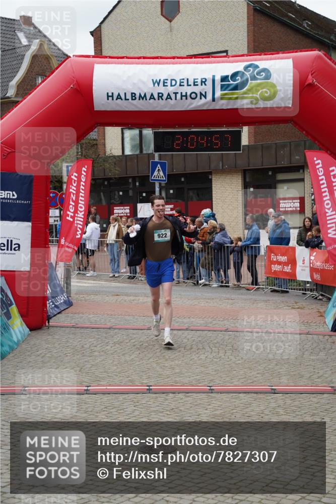 04.05.2025 - 8. Wedeler Halbmarathon Felixshl http://msf.ph/oto/7827307 04.05.2025 12:04:55 Ziel 922 meine-sportfotos.de