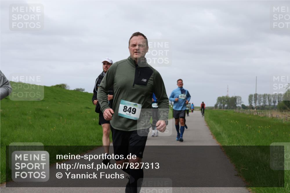 04.05.2025 - 8. Wedeler Halbmarathon Yannick Fuchs http://msf.ph/oto/7827313 04.05.2025 11:57:07 Laufen 849, 1115, 415 meine-sportfotos.de