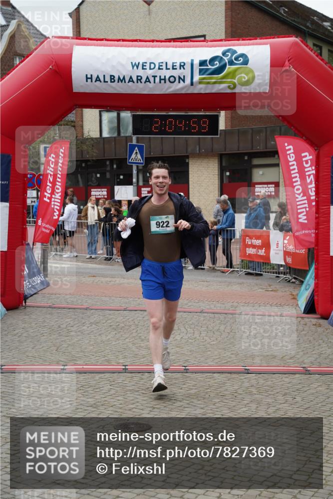 04.05.2025 - 8. Wedeler Halbmarathon Felixshl http://msf.ph/oto/7827369 04.05.2025 12:04:56 Ziel 922 meine-sportfotos.de