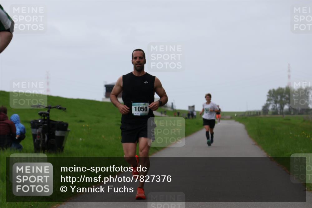 04.05.2025 - 8. Wedeler Halbmarathon Yannick Fuchs http://msf.ph/oto/7827376 04.05.2025 11:14:54 Laufen 1050 meine-sportfotos.de