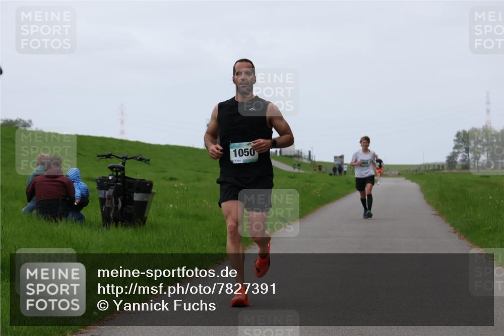 04.05.2025 - 8. Wedeler Halbmarathon Yannick Fuchs http://msf.ph/oto/7827391 04.05.2025 11:14:54 Laufen 1050, 151 meine-sportfotos.de