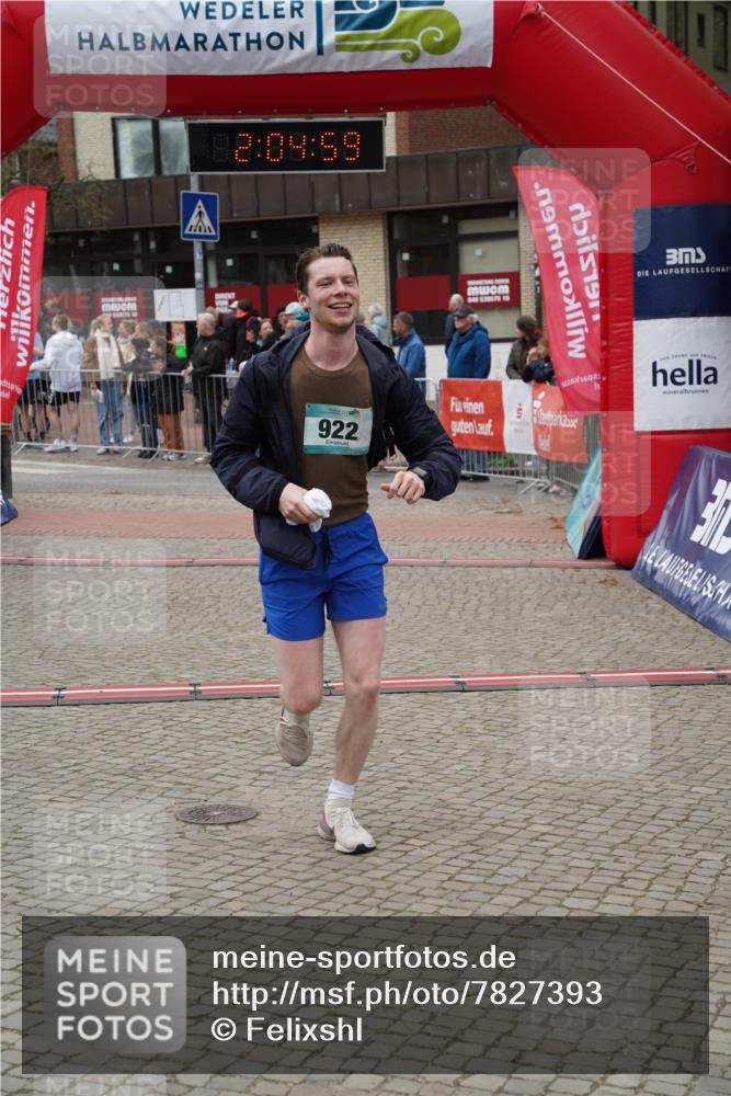 04.05.2025 - 8. Wedeler Halbmarathon Felixshl http://msf.ph/oto/7827393 04.05.2025 12:04:57 Ziel 922 meine-sportfotos.de