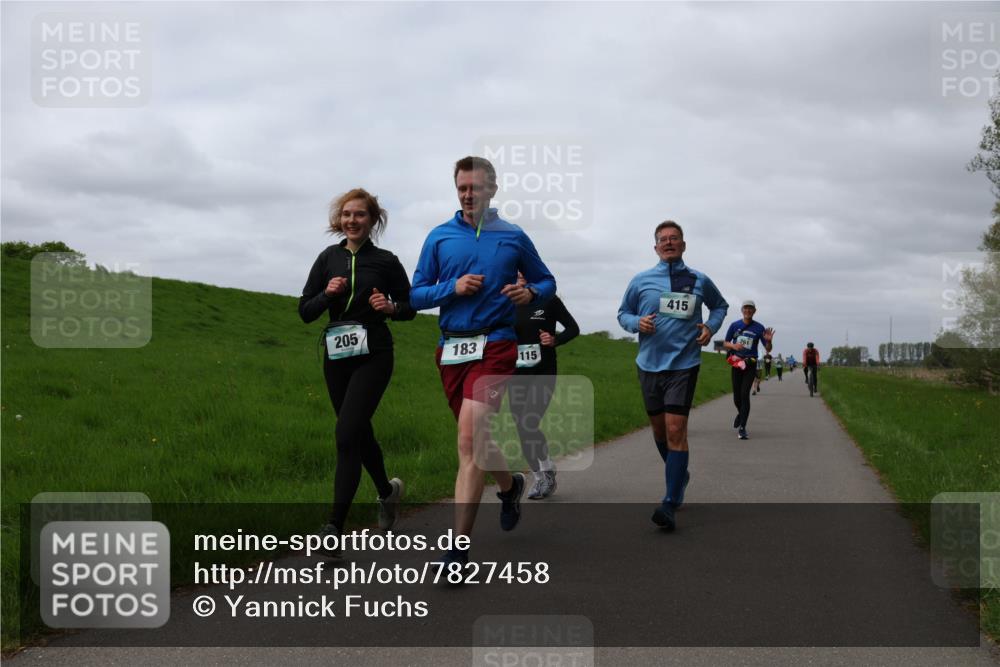 04.05.2025 - 8. Wedeler Halbmarathon Yannick Fuchs http://msf.ph/oto/7827458 04.05.2025 11:57:12 Laufen 205, 183, 115, 415 meine-sportfotos.de